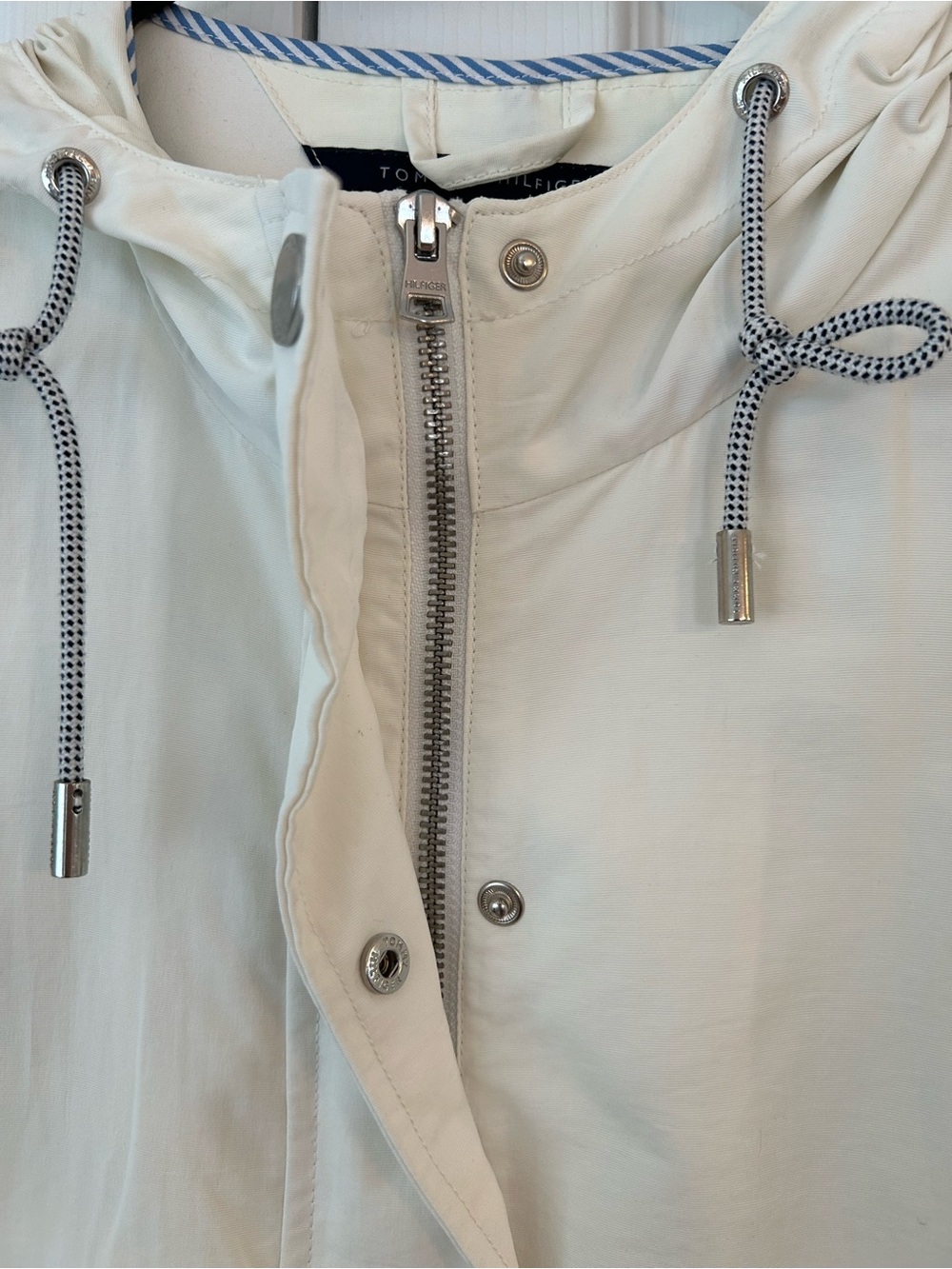 NWOT Tommy Hilfiger Women’s White Full Zip Snap Button Windbreaker Jacket Size S - Picture 4 of 14